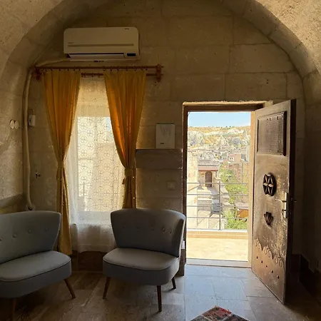 Leyla Cave House 3*