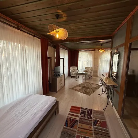 Leyla Cave House Bed & Breakfast