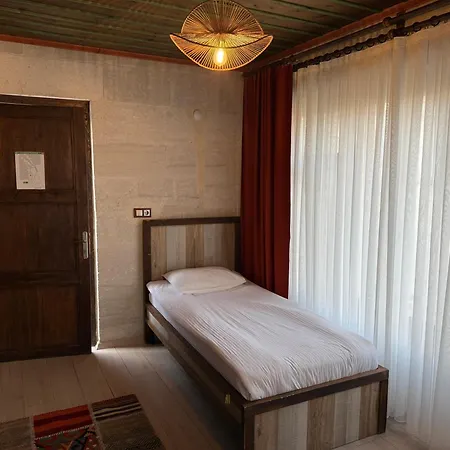 Leyla Cave House 3*