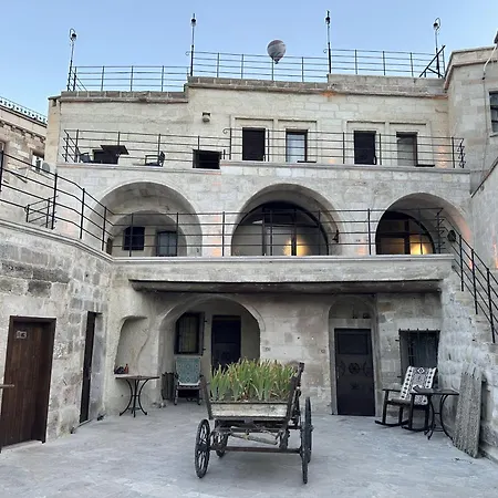 Leyla Cave House 3*